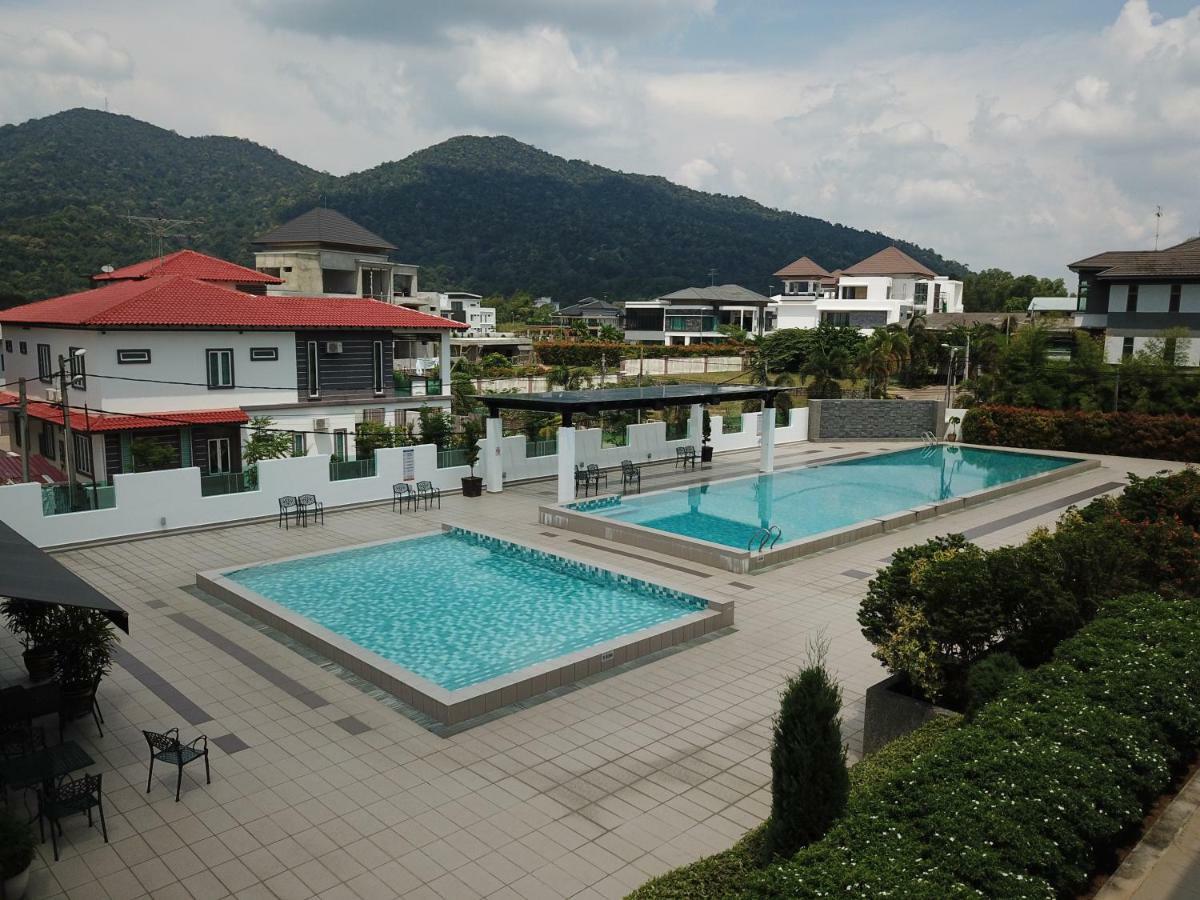 Casa Bianca Keluang Exterior foto